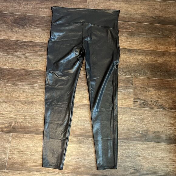 Spanx Women’s  Faux Leather Leggings Pull On Size 2X Black - Picture 3 of 8